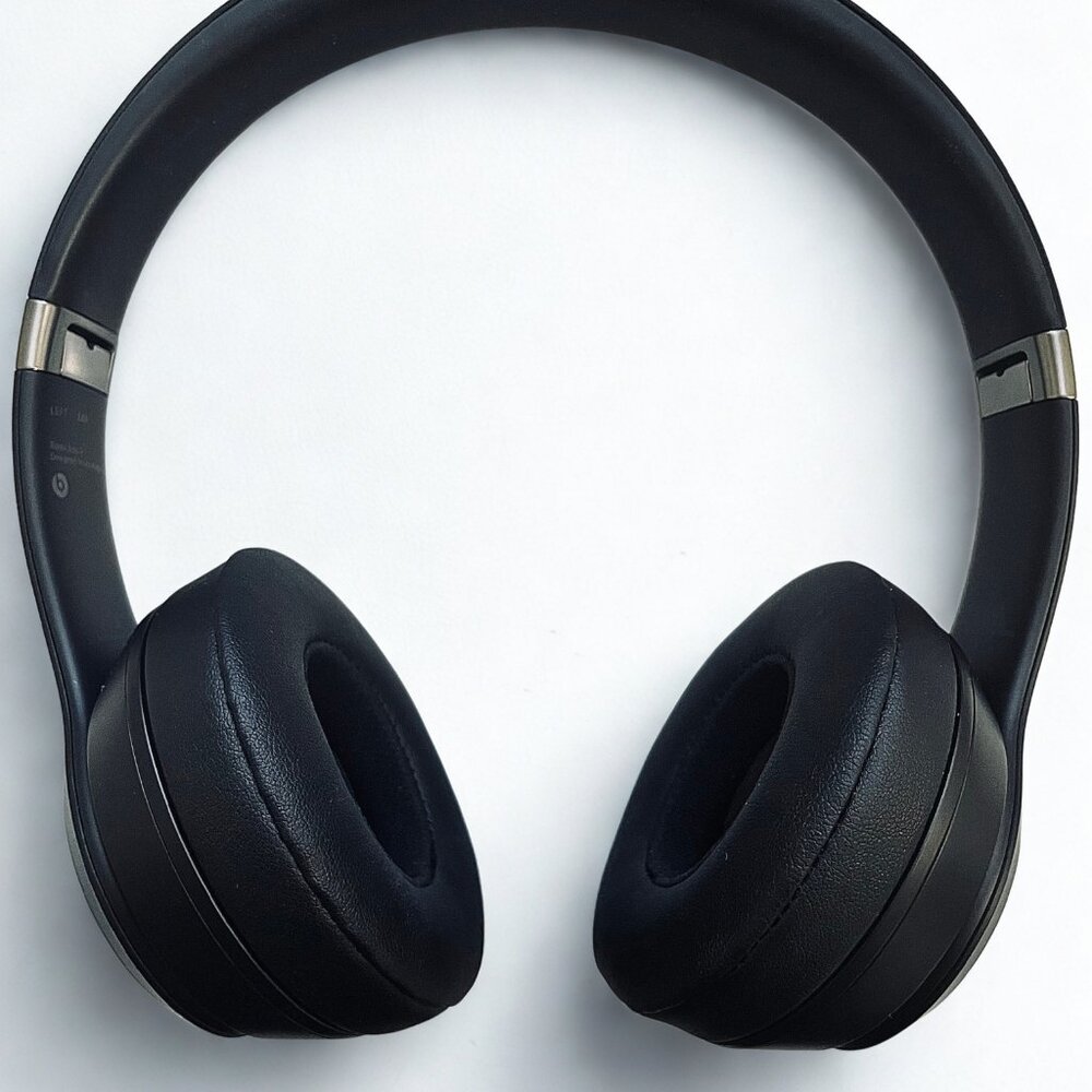 BRAND NEW Beats Solo 4 Wireless Headphones